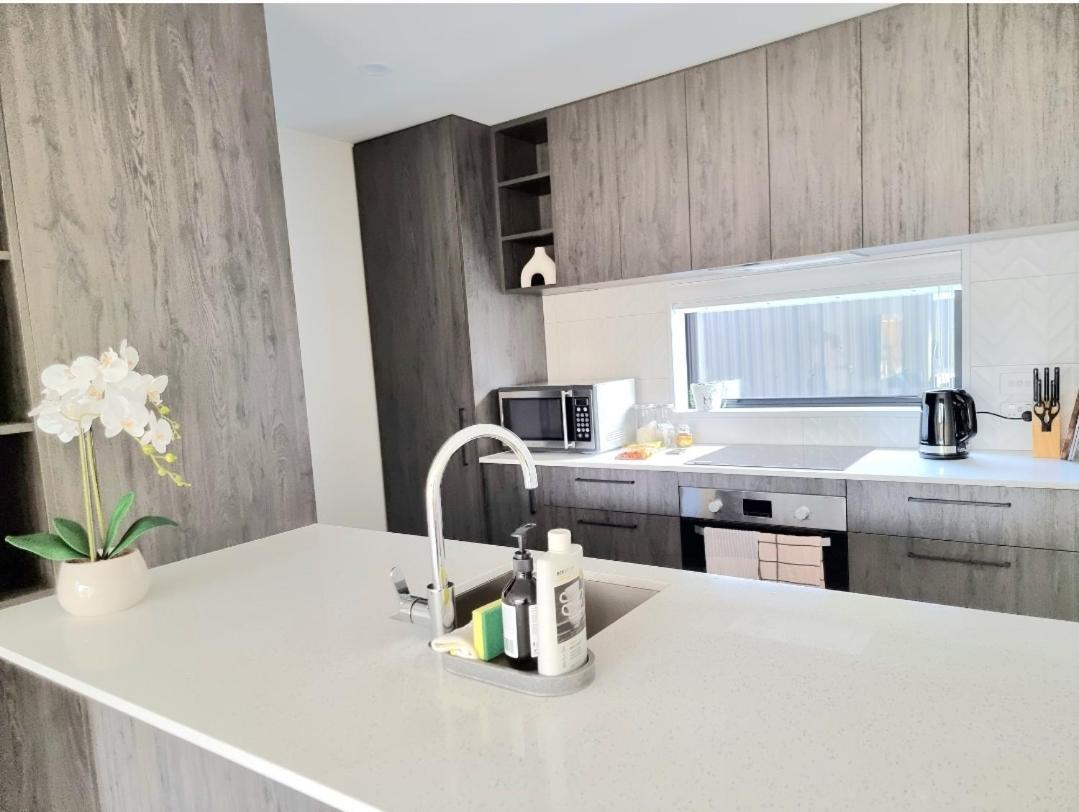 Addington Townhouse With Carpark 8Mins Walk To Hagley Park South Villa Christchurch Eksteriør bilde
