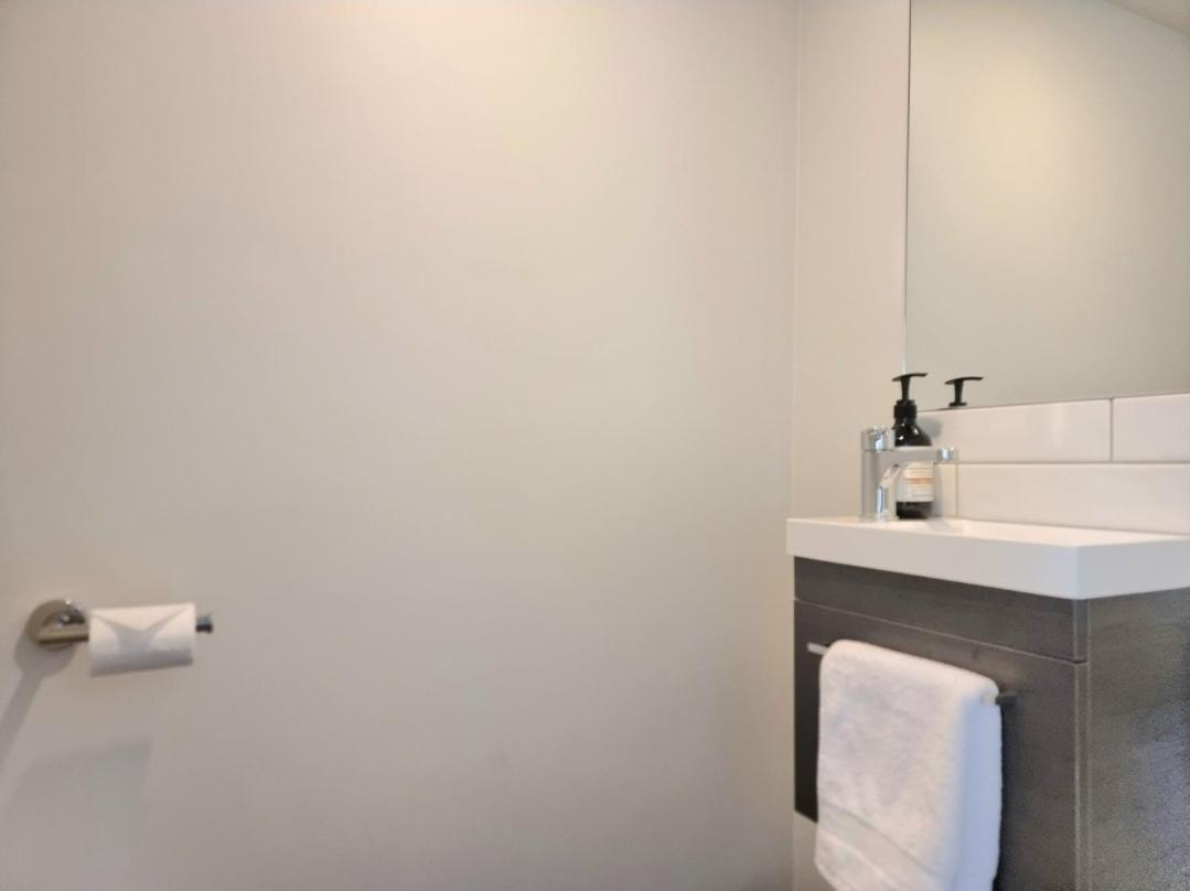 Addington Townhouse With Carpark 8Mins Walk To Hagley Park South Villa Christchurch Rom bilde